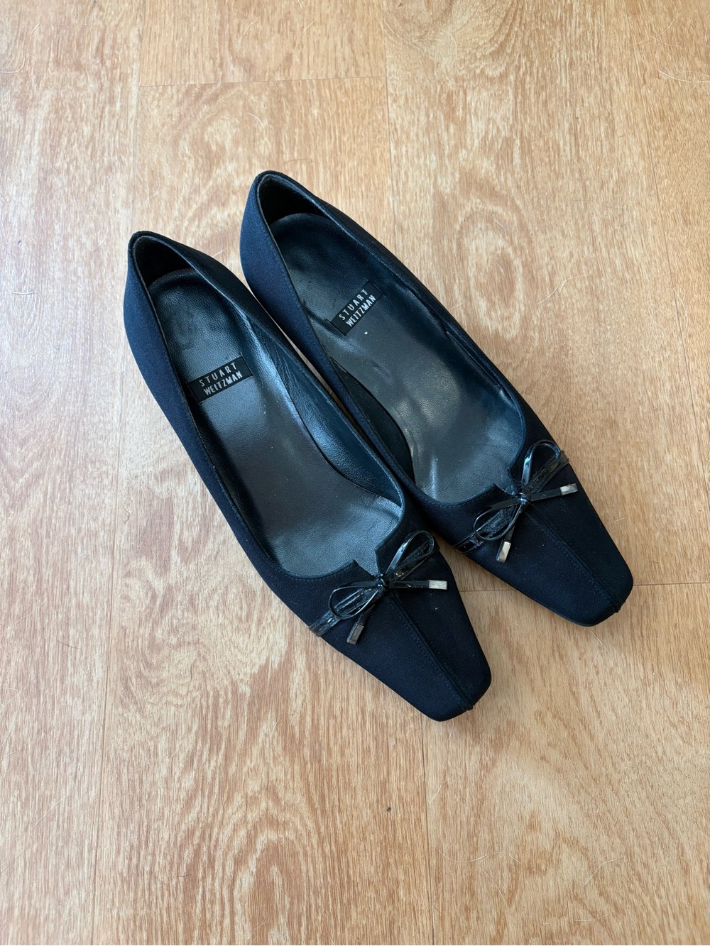 Vintage Stuart Weitzman Black Crepe/Suede Kitten Heel Pumps